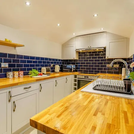 4 Bed In Broughton-in-furness Oc-90412 *
